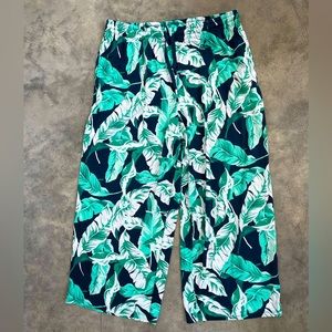 Cuddl Duds Blue with Green Tropical Leaves Capri Loose Pajama Bottoms Size PM